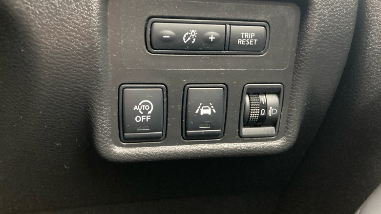 Nissan Micra 1.5 dCi Tekna 5dr Diesel Hatchback